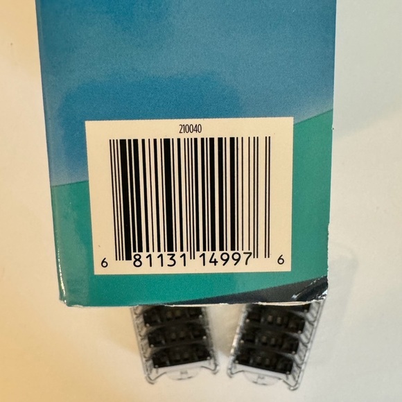 NIB, Equate 3-Blade Razor & 20-Pk Cartridges + 10 Extras - Picture 7 of 8